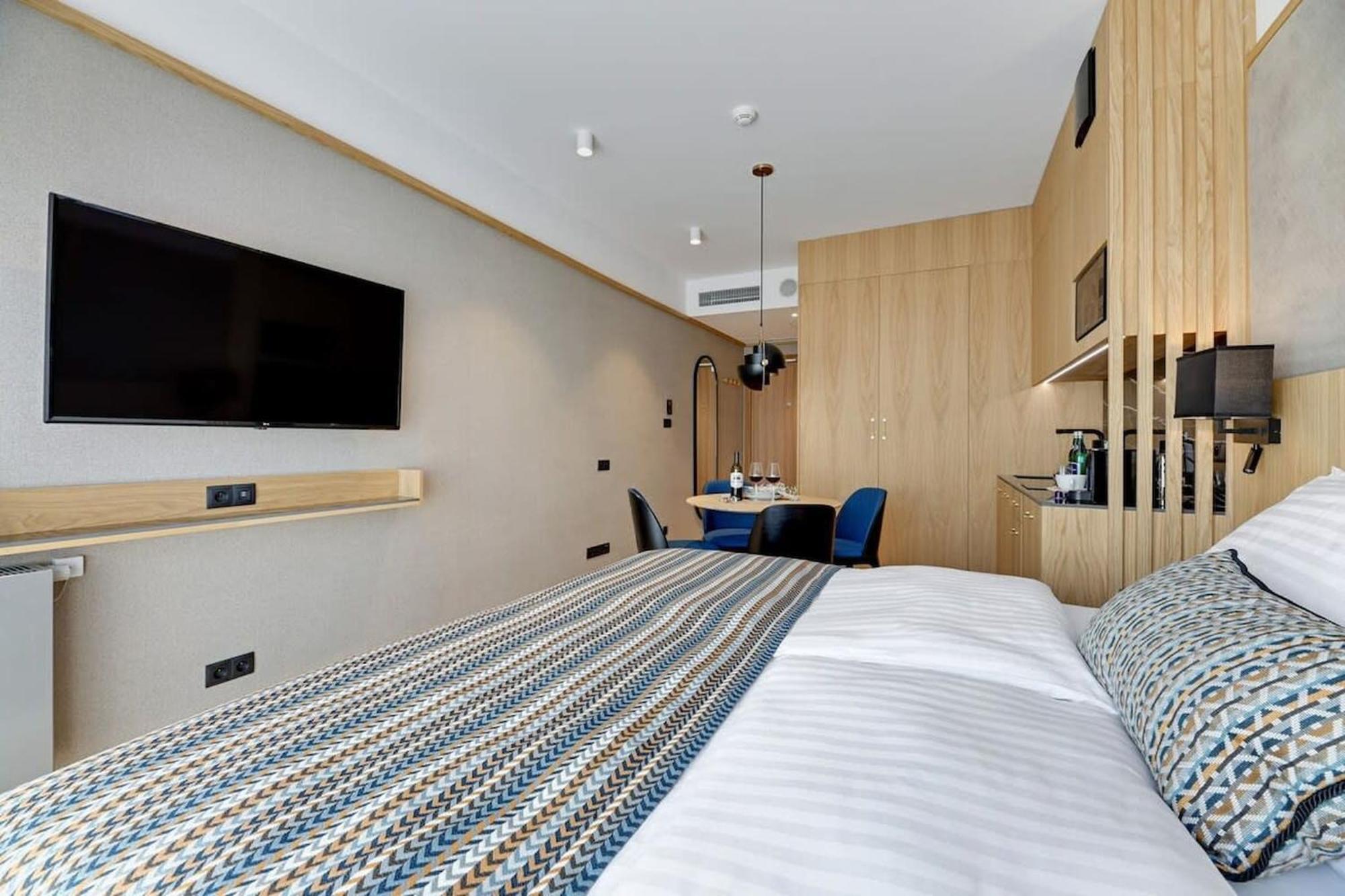 Deo Plaza - Apartamenty W Sercu Gdanska By Rent Like Home Eksteriør billede
