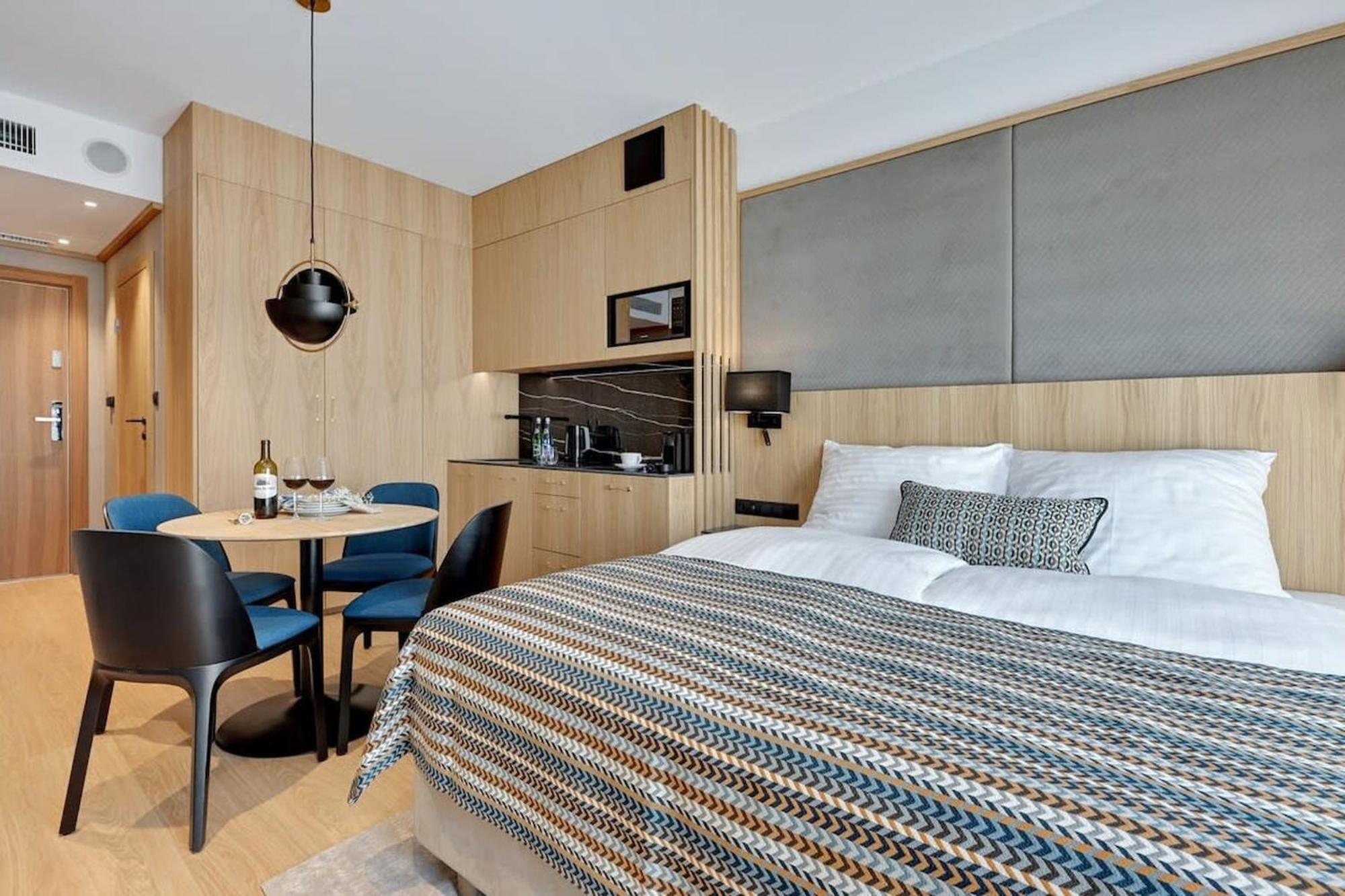 Deo Plaza - Apartamenty W Sercu Gdanska By Rent Like Home Eksteriør billede