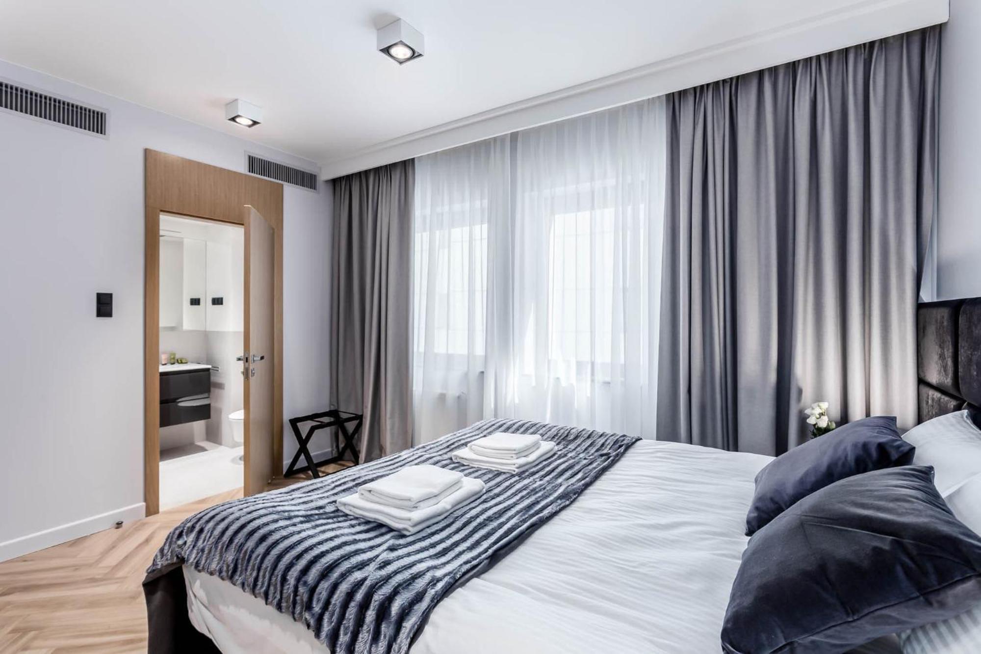 Deo Plaza - Apartamenty W Sercu Gdanska By Rent Like Home Eksteriør billede